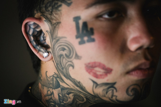 Cuộc sống của những thanh niên xăm kín mặt ở Sài Gòn - Hình 38 Cuoc song cua nhung thanh nien xam kin mat o Sai Gon-Hinh-38
