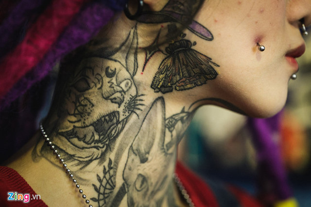 Cuộc sống của những thanh niên xăm kín mặt ở Sài Gòn - Hình 5 Cuoc song cua nhung thanh nien xam kin mat o Sai Gon-Hinh-5