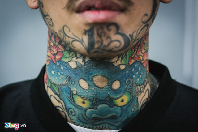 Cuộc sống của những thanh niên xăm kín mặt ở Sài Gòn - Hình 25 Cuoc song cua nhung thanh nien xam kin mat o Sai Gon-Hinh-25