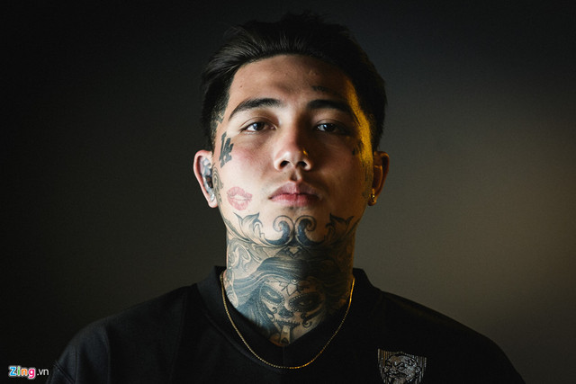 Cuộc sống của những thanh niên xăm kín mặt ở Sài Gòn - Hình 34 Cuoc song cua nhung thanh nien xam kin mat o Sai Gon-Hinh-34