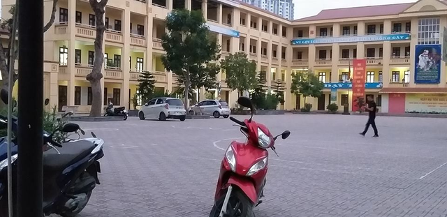 Thầy giáo bị tố dâm ô 7 học sinh nam: Nhà trường nói “sự việc không có thật“ - Hình 2 Thay giao bi to dam o 7 hoc sinh nam: Nha truong noi “su viec khong co that“-Hinh-2