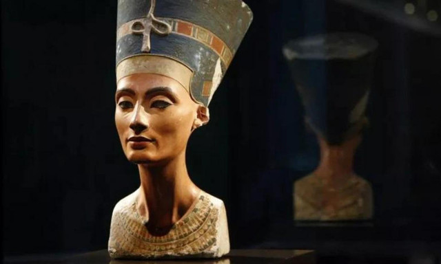 Các vị nữ hoàng xinh đẹp, đầy quyền lực của Ai Cập cổ đại - Hình 2 Cac vi nu hoang xinh dep, day quyen luc cua Ai Cap co dai-Hinh-2