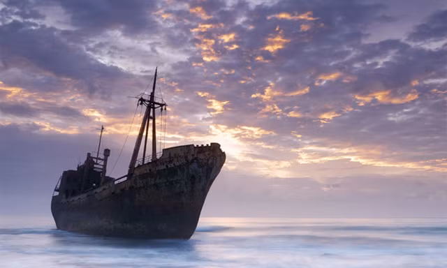 Bí ẩn khó giải về 7 'con tàu ma' gây rùng mình nhất thế giới - Hình 11 Bi an kho giai ve 7 'con tau ma' gay rung minh nhat the gioi-Hinh-11