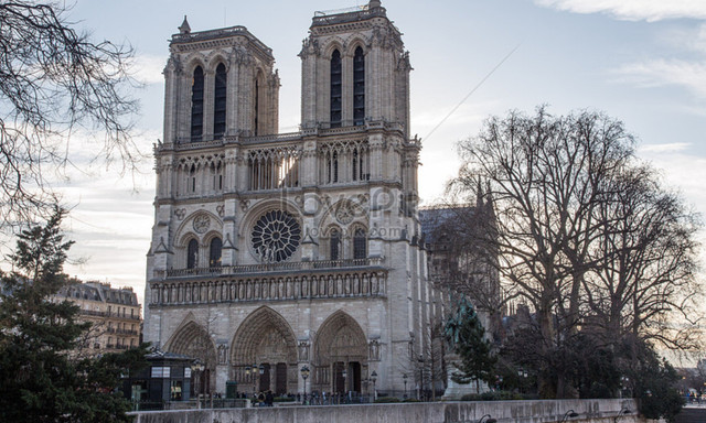 Nhà thờ Đức Bà Paris và bí mật chôn giấu trăm năm - Hình 4 Nha tho Duc Ba Paris va bi mat chon giau tram nam-Hinh-4