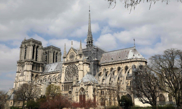 Nhà thờ Đức Bà Paris và những chuyện kỳ bí Nha tho Duc Ba Paris va nhung chuyen ky bi