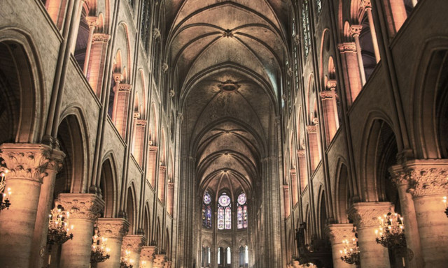 Nhà thờ Đức Bà Paris và những chuyện kỳ bí - Hình 10 Nha tho Duc Ba Paris va nhung chuyen ky bi-Hinh-10