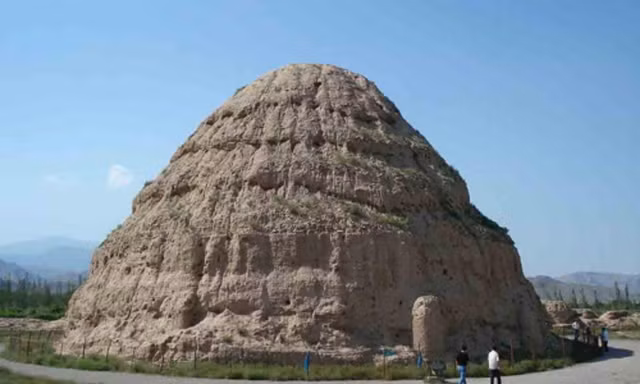 Bi an 'kim tu thap phuong Dong'-Hinh-8