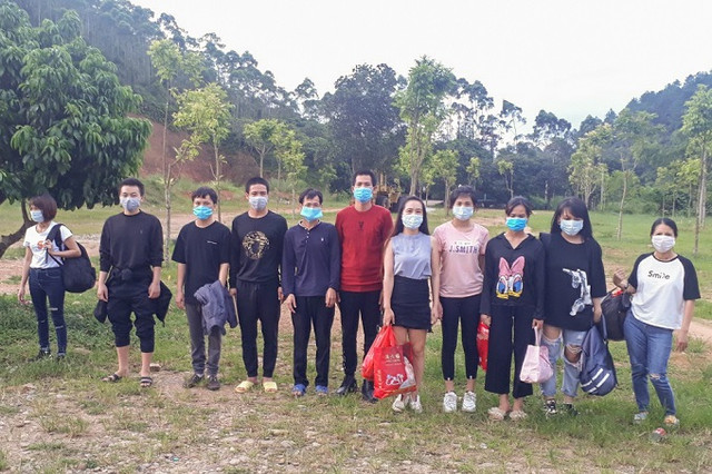 Quảng Ninh phát hiện 11 người đang tìm cách nhập cảnh trái phép vào Việt Nam Quang Ninh phat hien 11 nguoi dang tim cach nhap canh trai phep vao Viet Nam