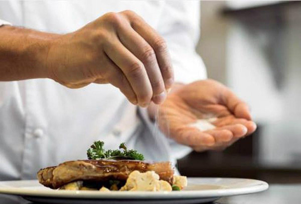 Chị em tránh làm những việc này ngày 'dâu rụng' ảnh hưởng sức khoẻ - Hình 2 Chi em tranh lam nhung viec nay ngay 'dau rung' anh huong suc khoe-Hinh-2