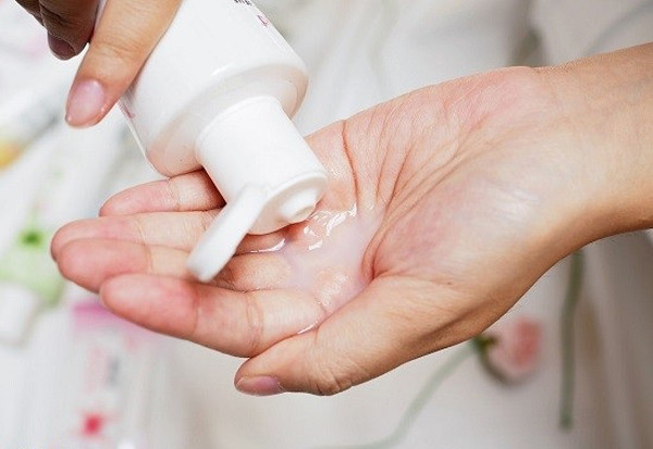 Chị em tránh làm những việc này ngày 'dâu rụng' ảnh hưởng sức khoẻ - Hình 4 Chi em tranh lam nhung viec nay ngay 'dau rung' anh huong suc khoe-Hinh-4
