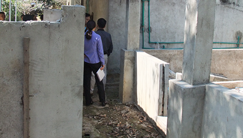 Các nghi phạm thực nghiệm hiện trường cảnh hiếp dâm rồi giết nữ sinh giao gà ở Điện Biên - Hình 13 Cac nghi pham thuc nghiem hien truong canh hiep dam roi giet nu sinh giao ga o Dien Bien-Hinh-13