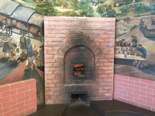 Tan muc di tich lich su Nha tu Hoa Lo dang 