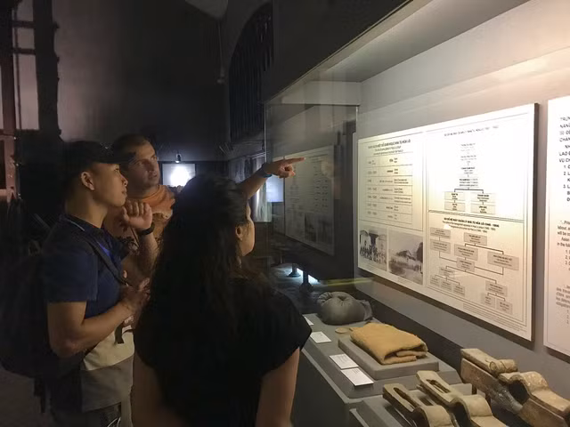 Tan muc di tich lich su Nha tu Hoa Lo dang 