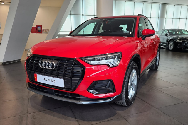 Audi Q3 Black Edition 2024 giá 1,8 tỷ đồng, vẫn dùng chìa khoá cơ Audi Q3 Black Edition 2024 gia 1,8 ty dong, van dung chia khoa co