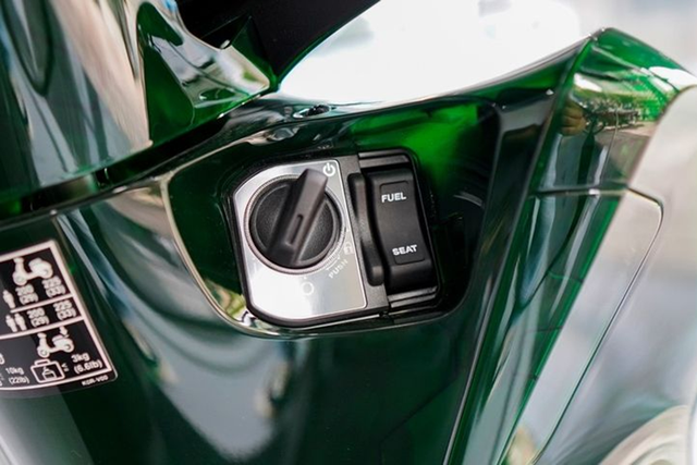 Chi tiết bản giới hạn của Honda SH từ 140 triệu đồng - Hình 5 Chi tiet ban gioi han cua Honda SH tu 140 trieu dong-Hinh-5