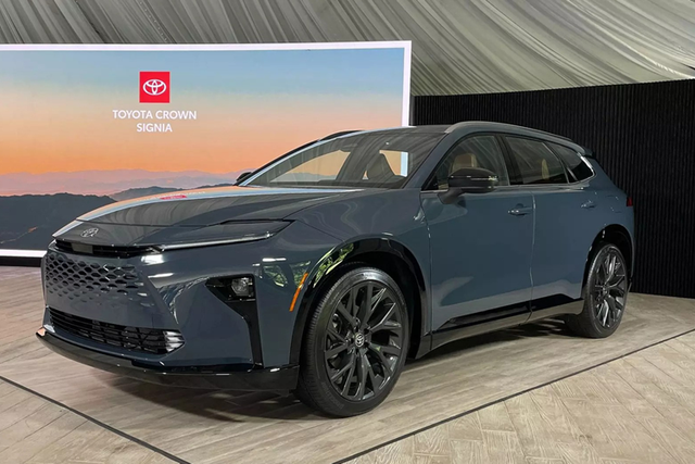 Chi tiết mẫu xe SUV Toyota Crown Signia 2025 - Hình 6 Chi tiet mau xe SUV Toyota Crown Signia 2025-Hinh-6