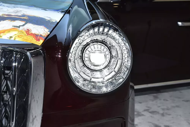 Xe hạng sang có giá hơn 20 tỷ của Trung Quốc có gì? - Hình 4 Xe hang sang co gia hon 20 ty cua Trung Quoc co gi?-Hinh-4