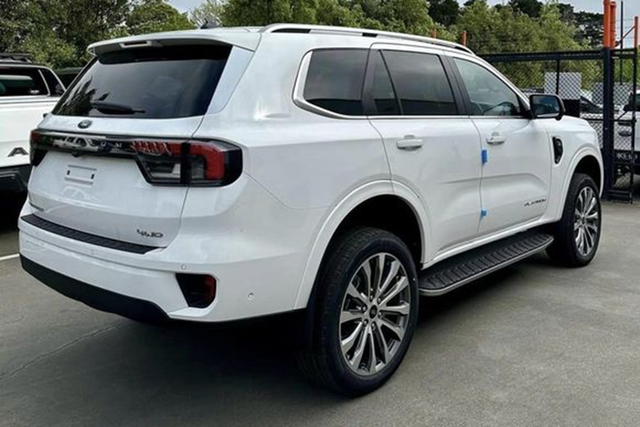 Chi tiết xe Ford Everest Platinum 2024 giá 1,7 tỷ đồng - Hình 9 Chi tiet xe Ford Everest Platinum 2024 gia 1,7 ty dong-Hinh-9