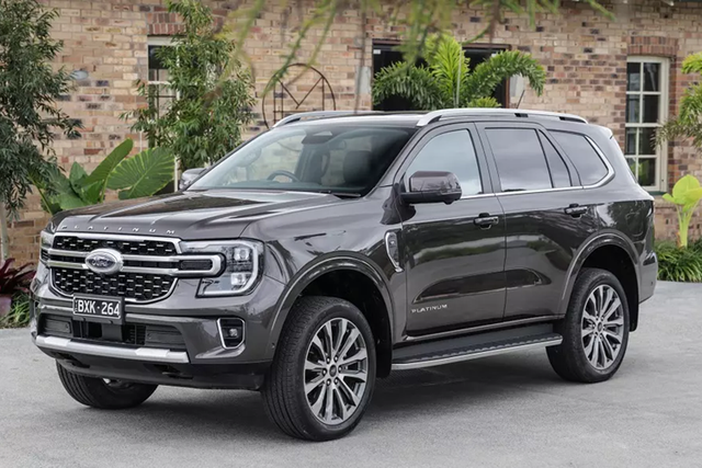 Chi tiết xe Ford Everest Platinum 2024 giá 1,7 tỷ đồng - Hình 7 Chi tiet xe Ford Everest Platinum 2024 gia 1,7 ty dong-Hinh-7