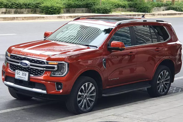 Chi tiết xe Ford Everest Platinum 2024 giá 1,7 tỷ đồng Chi tiet xe Ford Everest Platinum 2024 gia 1,7 ty dong