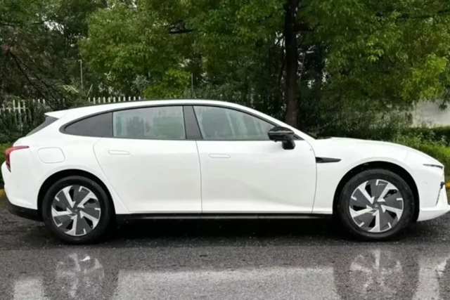 Chi tiết Neta S Wagon chỉ 488 triệu đồng - Hình 2 Chi tiet Neta S Wagon chi 488 trieu dong-Hinh-2