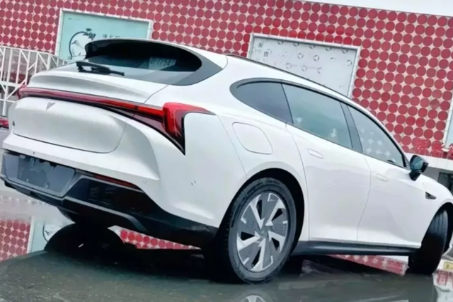 Chi tiết Neta S Wagon chỉ 488 triệu đồng - Hình 7 Chi tiet Neta S Wagon chi 488 trieu dong-Hinh-7