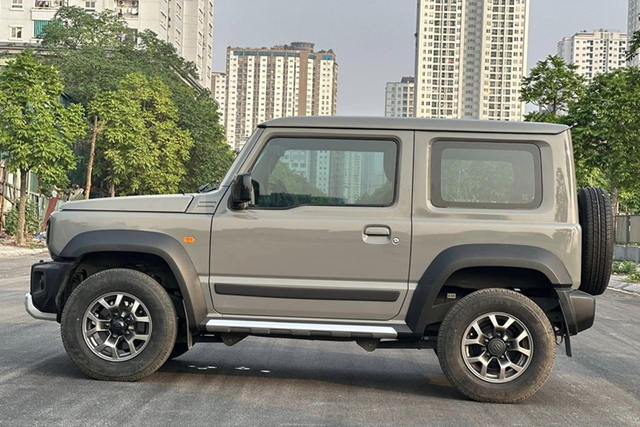 Suzuki Jimny 2024 siêu lướt giá rẻ - Hình 4 Suzuki Jimny 2024 sieu luot gia re-Hinh-4