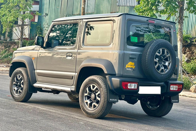 Suzuki Jimny 2024 siêu lướt giá rẻ - Hình 7 Suzuki Jimny 2024 sieu luot gia re-Hinh-7