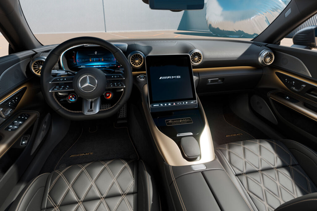 Cận cảnh Mercedes-AMG SL 63 Manufaktur Golden Coast giới hạn 100 chiếc - Hình 2 Can canh Mercedes-AMG SL 63 Manufaktur Golden Coast gioi han 100 chiec-Hinh-2