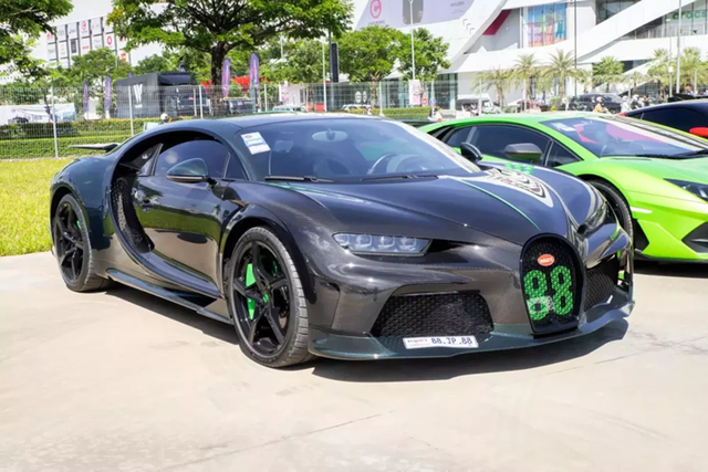 Đại gia sòng bạc Campuchia đi xe Bugatti Chiron Super Sport bạc tỷ - Hình 3 Dai gia song bac Campuchia di xe Bugatti Chiron Super Sport bac ty-Hinh-3