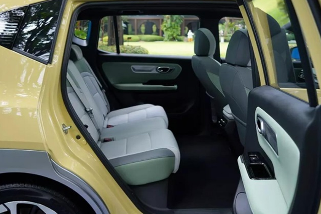 Chi tiết Aion Y Plus của Trung Quốc đang gây sốt tại Thái Lan - Hình 5 Chi tiet Aion Y Plus cua Trung Quoc dang gay sot tai Thai Lan-Hinh-5