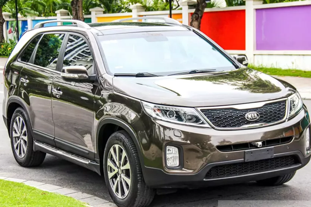 Kia Sorento 2014 chỉ 430 triệu đồng - Hình 3 Kia Sorento 2014 chi 430 trieu dong-Hinh-3