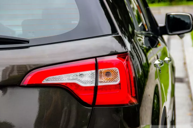 Kia Sorento 2014 chỉ 430 triệu đồng - Hình 7 Kia Sorento 2014 chi 430 trieu dong-Hinh-7