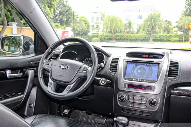 Kia Sorento 2014 chỉ 430 triệu đồng - Hình 4 Kia Sorento 2014 chi 430 trieu dong-Hinh-4