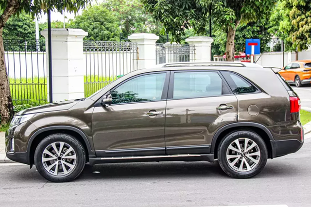 Kia Sorento 2014 chỉ 430 triệu đồng - Hình 2 Kia Sorento 2014 chi 430 trieu dong-Hinh-2