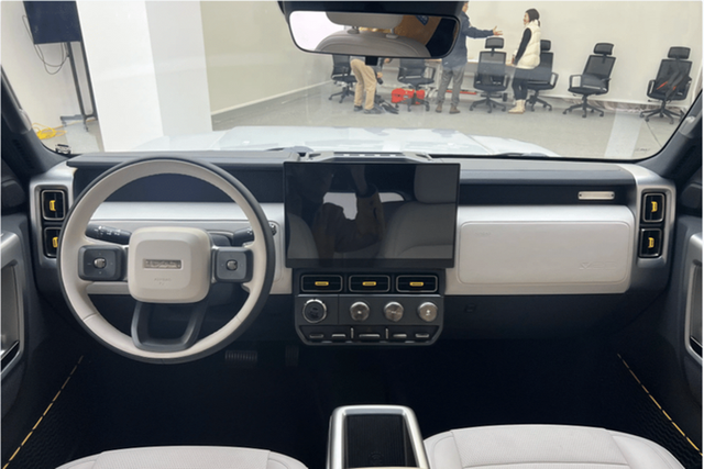 Ngoại thất của Chery iCar V23 được cho là sản phẩm chắp vá - Hình 4 Ngoai that cua Chery iCar V23 duoc cho la san pham chap va-Hinh-4