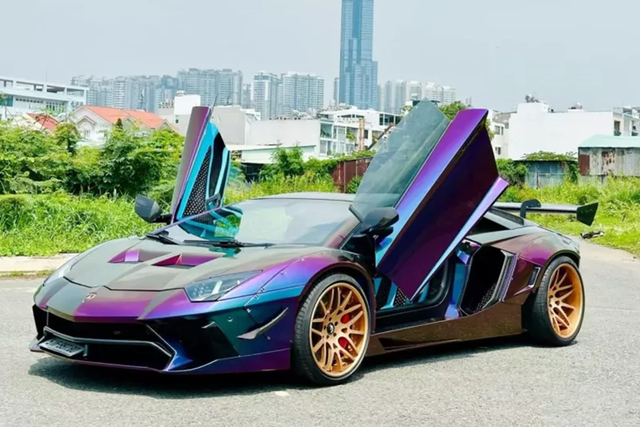 Đại gia chi tiền tỷ độ xe Lamborghini Aventador LP700-4 Dai gia chi tien ty do xe Lamborghini Aventador LP700-4
