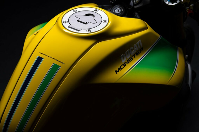 Ducati Monster Senna phiên bản tri ân Ayrton Senna từ 589 triệu đồng - Hình 5 Ducati Monster Senna phien ban tri an Ayrton Senna tu 589 trieu dong-Hinh-5