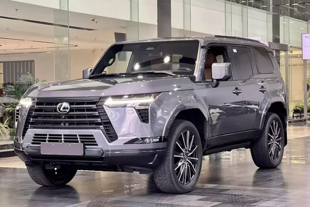 Ngắm mãi mẫu SUV hạng sang GX thế hệ mới - Hình 2 Ngam mai mau SUV hang sang GX the he moi-Hinh-2