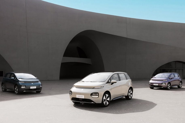 Chi tiết mẫu MPV chạy điện Wuling Cloud EV 2024 - Hình 11 Chi tiet mau MPV chay dien Wuling Cloud EV 2024-Hinh-11