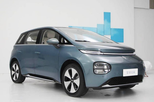 Chi tiết mẫu MPV chạy điện Wuling Cloud EV 2024 - Hình 10 Chi tiet mau MPV chay dien Wuling Cloud EV 2024-Hinh-10