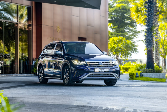 Xem bản cao cấp nhất của dòng SUV Volkswagen Tiguan Platinum 2024 Xem ban cao cap nhat cua dong SUV Volkswagen Tiguan Platinum 2024