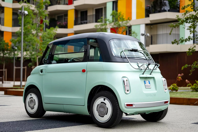 Cảnh sát kinh tế Italia đã thu giữ lô hàng gồm 134 chiếc Fiat Topolino - Hình 4 Canh sat kinh te Italia da thu giu lo hang gom 134 chiec Fiat Topolino-Hinh-4