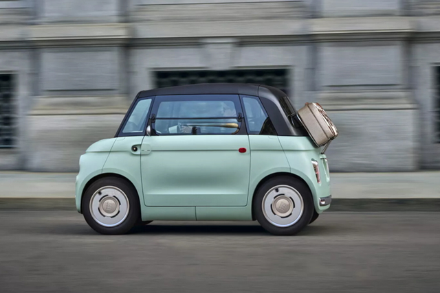 Cảnh sát kinh tế Italia đã thu giữ lô hàng gồm 134 chiếc Fiat Topolino - Hình 6 Canh sat kinh te Italia da thu giu lo hang gom 134 chiec Fiat Topolino-Hinh-6