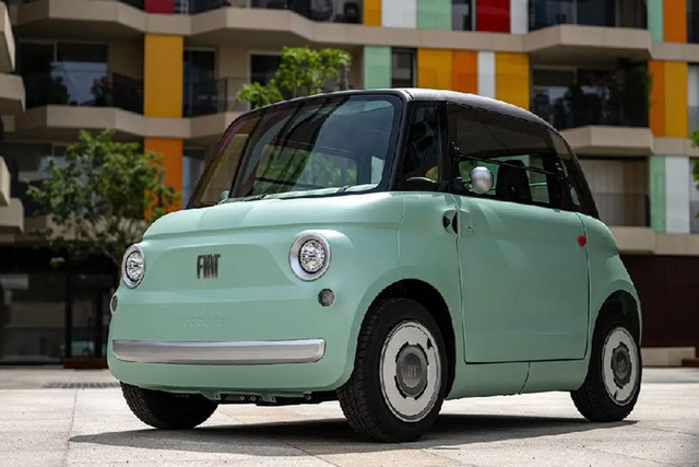 Cảnh sát kinh tế Italia đã thu giữ lô hàng gồm 134 chiếc Fiat Topolino Canh sat kinh te Italia da thu giu lo hang gom 134 chiec Fiat Topolino