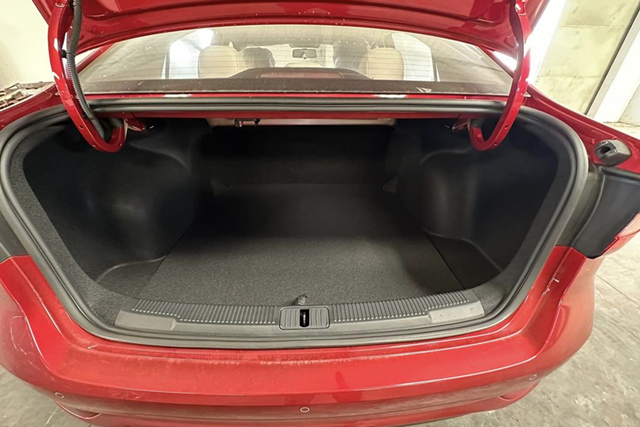 Sedan New MG5 2024 giá chưa tới 500 triệu được trang bị xịn sò - Hình 8 Sedan New MG5 2024 gia chua toi 500 trieu duoc trang bi xin so-Hinh-8