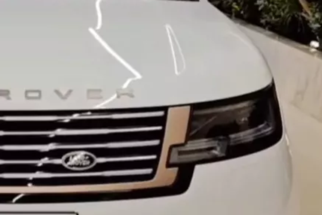 Bien 30K-688.88 gan len xe sang Range Rover SV hon 25 ty-Hinh-4