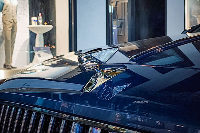 Tận thấy Bentley Flying Spur hybrid ở Sài Gòn - Hình 7 Tan thay Bentley Flying Spur hybrid o Sai Gon-Hinh-7