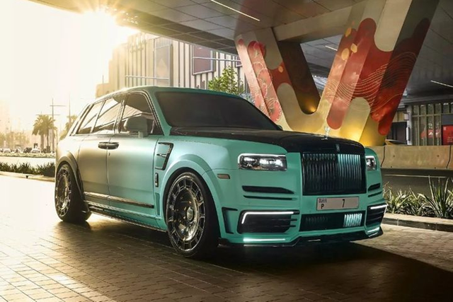 Chiếc Rolls-Royce Cullinan Mansory gắn biển số giá 365 tỷ đồng - Hình 2 Chiec Rolls-Royce Cullinan Mansory gan bien so gia 365 ty dong-Hinh-2