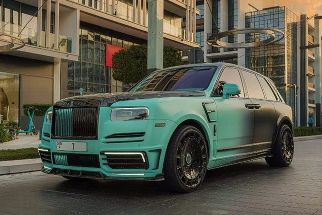 Chiếc Rolls-Royce Cullinan Mansory gắn biển số giá 365 tỷ đồng Chiec Rolls-Royce Cullinan Mansory gan bien so gia 365 ty dong